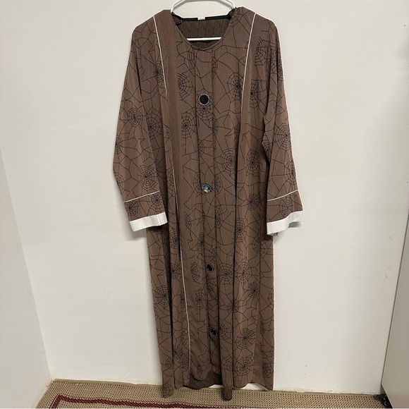 Brown Printed Abaya with Button Detail | Modest Long Dress | L - Picture 5 of 8